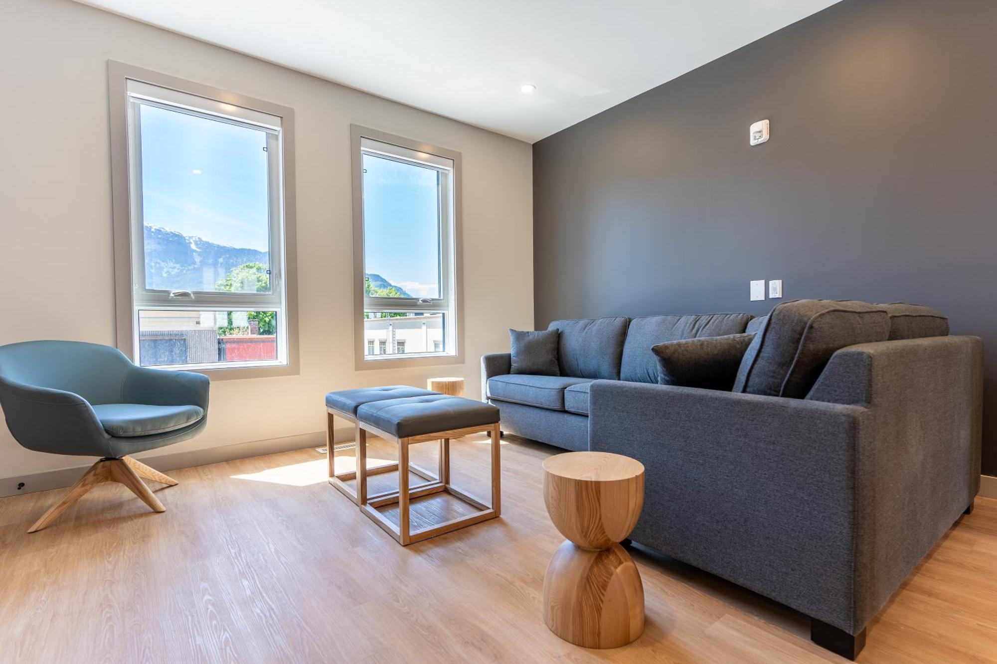 Basecamp Suites 雷夫尔斯托克 外观 照片